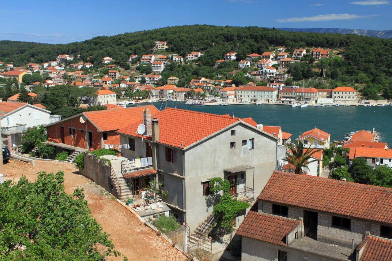 Apartments With A Parking Space Jelsa, Hvar - 8746 ييلسا المظهر الخارجي الصورة