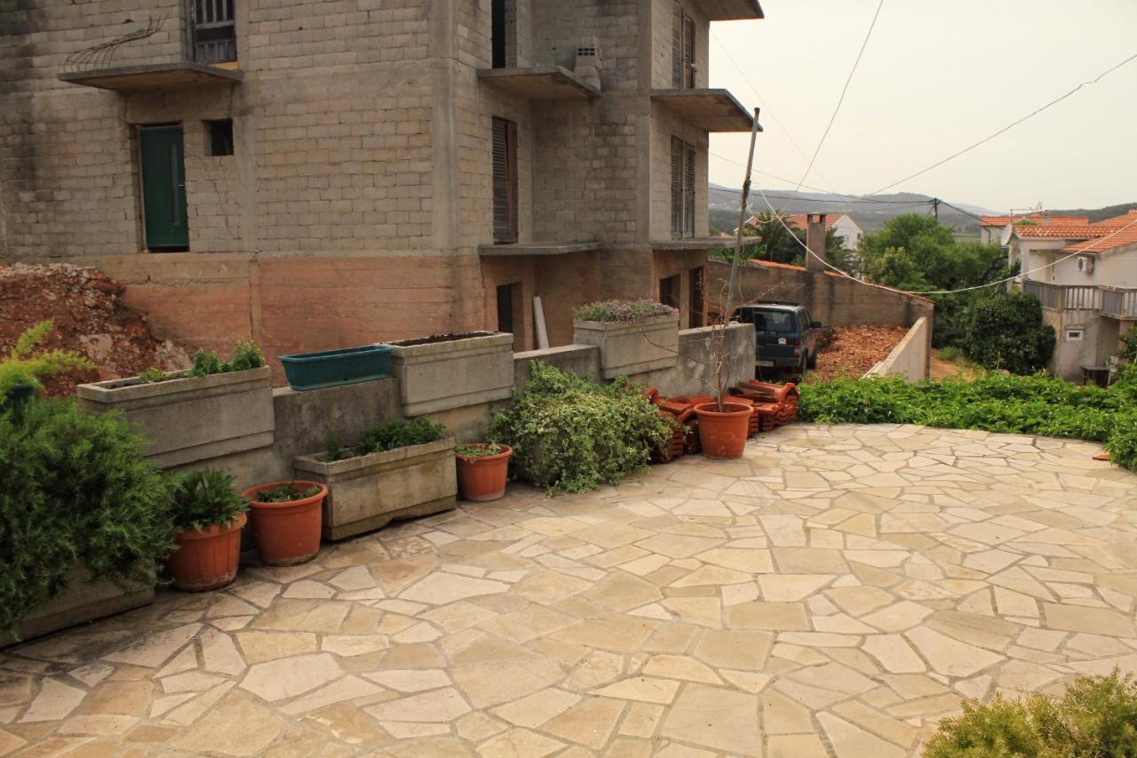 Apartments With A Parking Space Jelsa, Hvar - 8746 ييلسا المظهر الخارجي الصورة